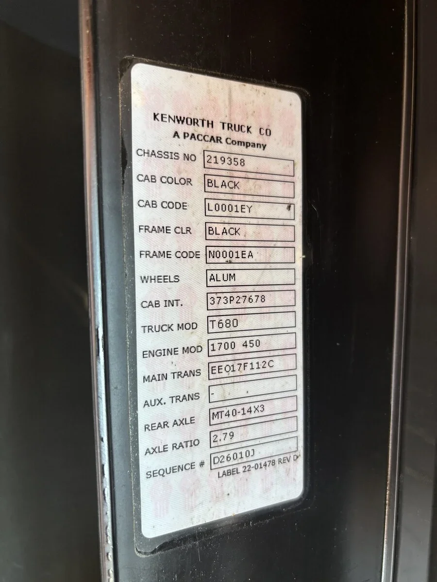 2023 Kenworth T680 — photo 15