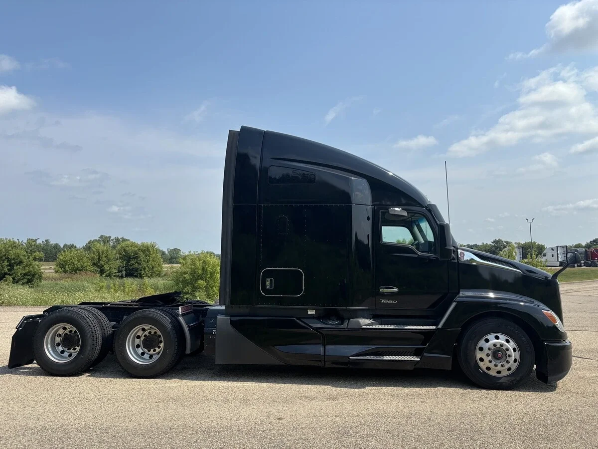 2023 Kenworth T680 — photo 4
