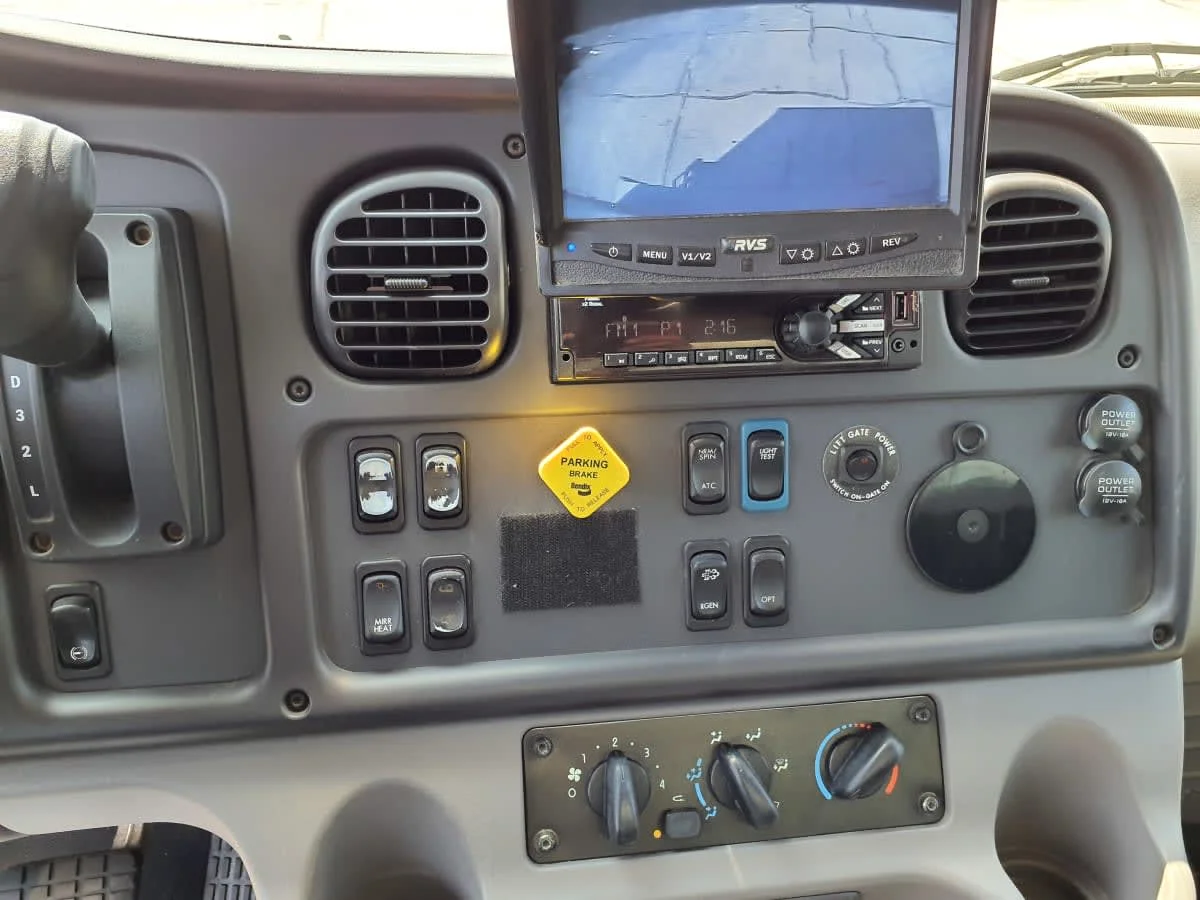 2021 Freightliner M2 106 in Oak Creek, WI — photo 11