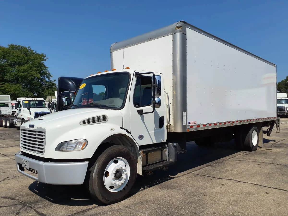 2021 Freightliner M2 106