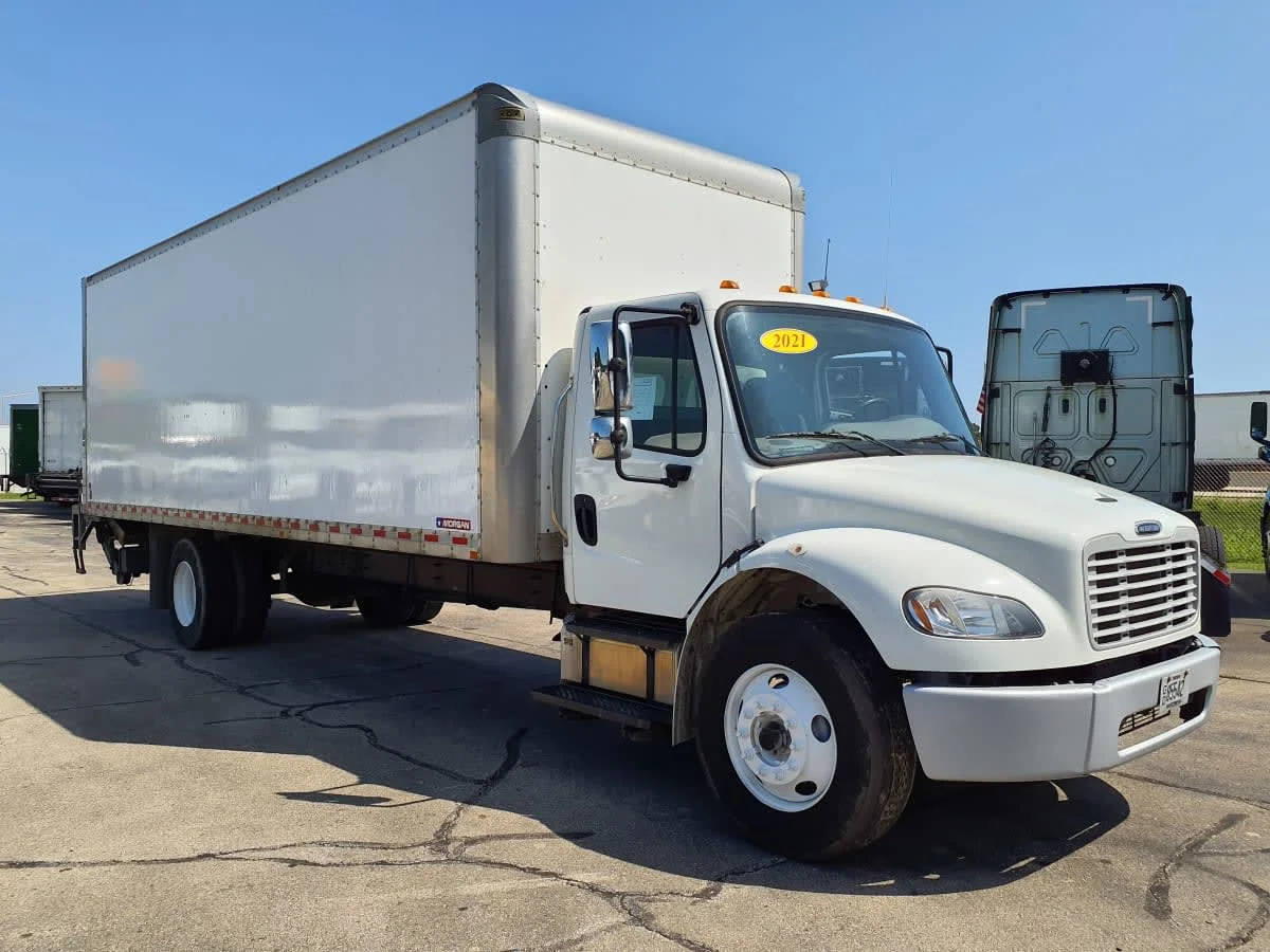 2021 Freightliner M2 106 in Oak Creek, WI — photo 3