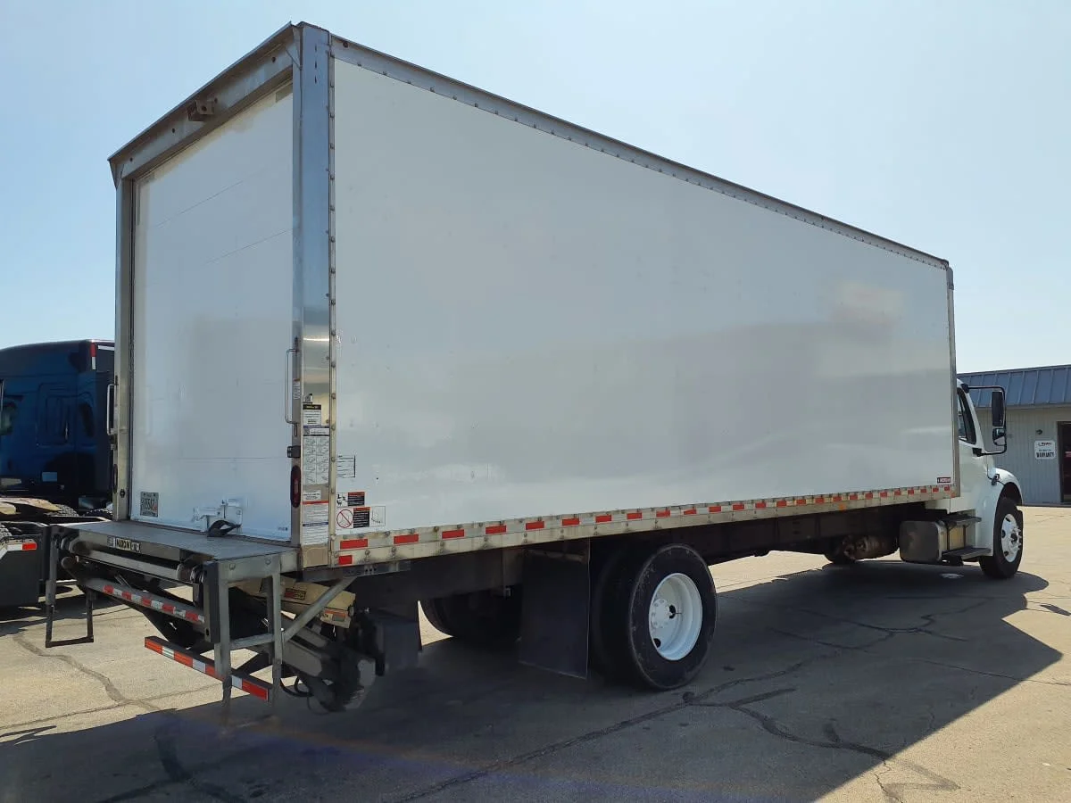 2021 Freightliner M2 106 in Oak Creek, WI — photo 4