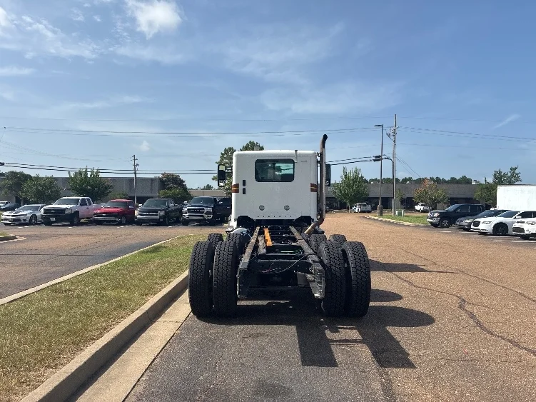 2020 Freightliner Coronado in Richland, MS — photo 7