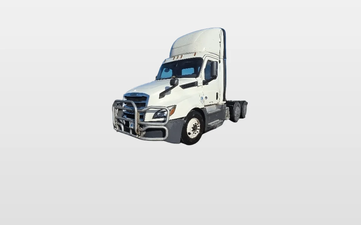 2019 Freightliner Cascadia - image 1