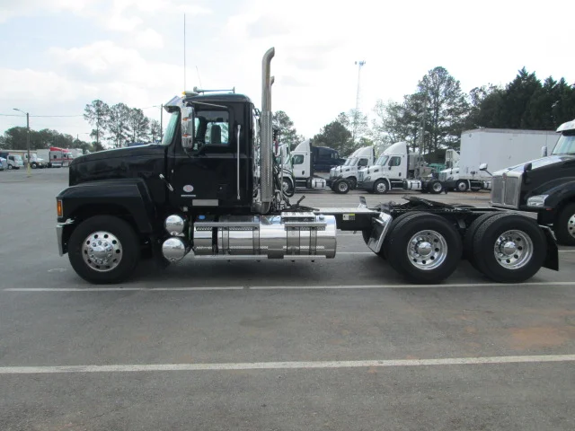 2022 Mack Pinnacle - image 6