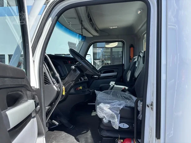 2023 Kenworth T680 in Salt Lake City, UT — photo 8