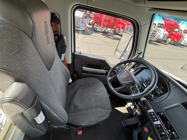 2023 Kenworth T680 in Salt Lake City, UT — photo 12