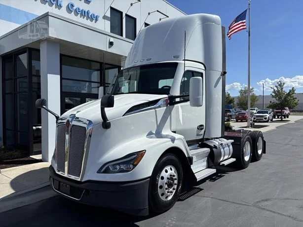 2023 Kenworth T680