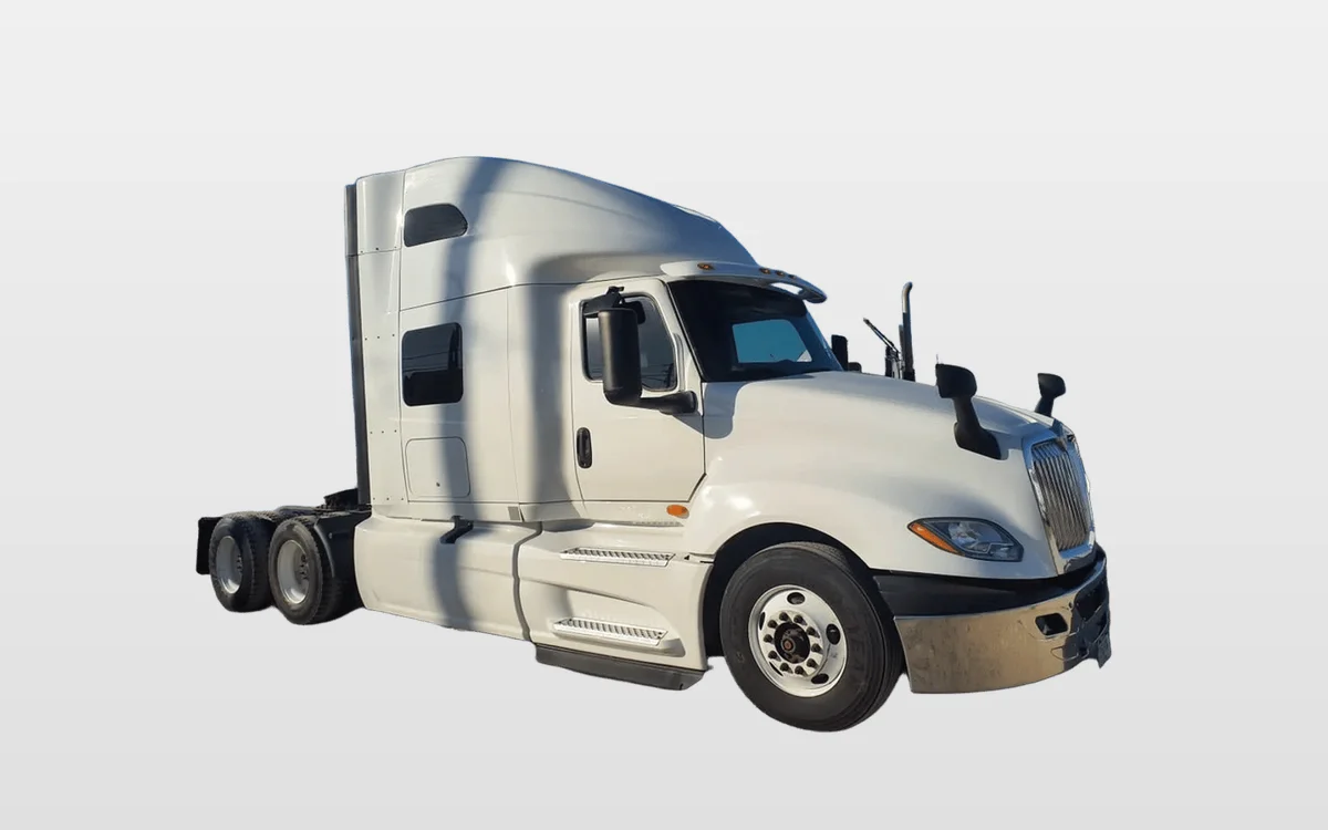 2020 International LT - image 1