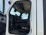 2021 Freightliner Cascadia in MN — photo 19
