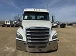 2021 Freightliner Cascadia in MN — photo 25
