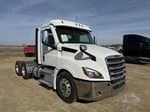 2021 Freightliner Cascadia in MN — photo 26