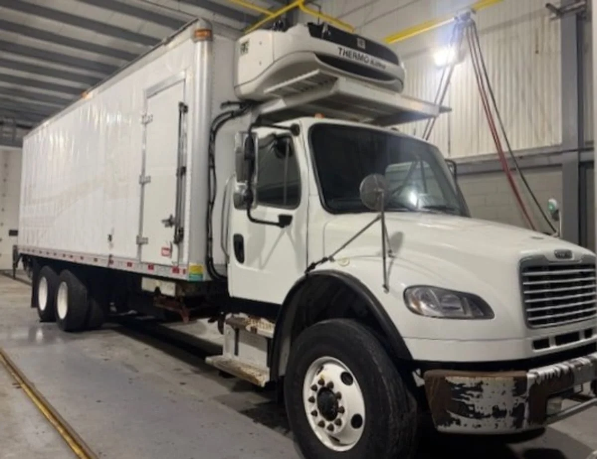 2019 Freightliner M2 106 - image 3