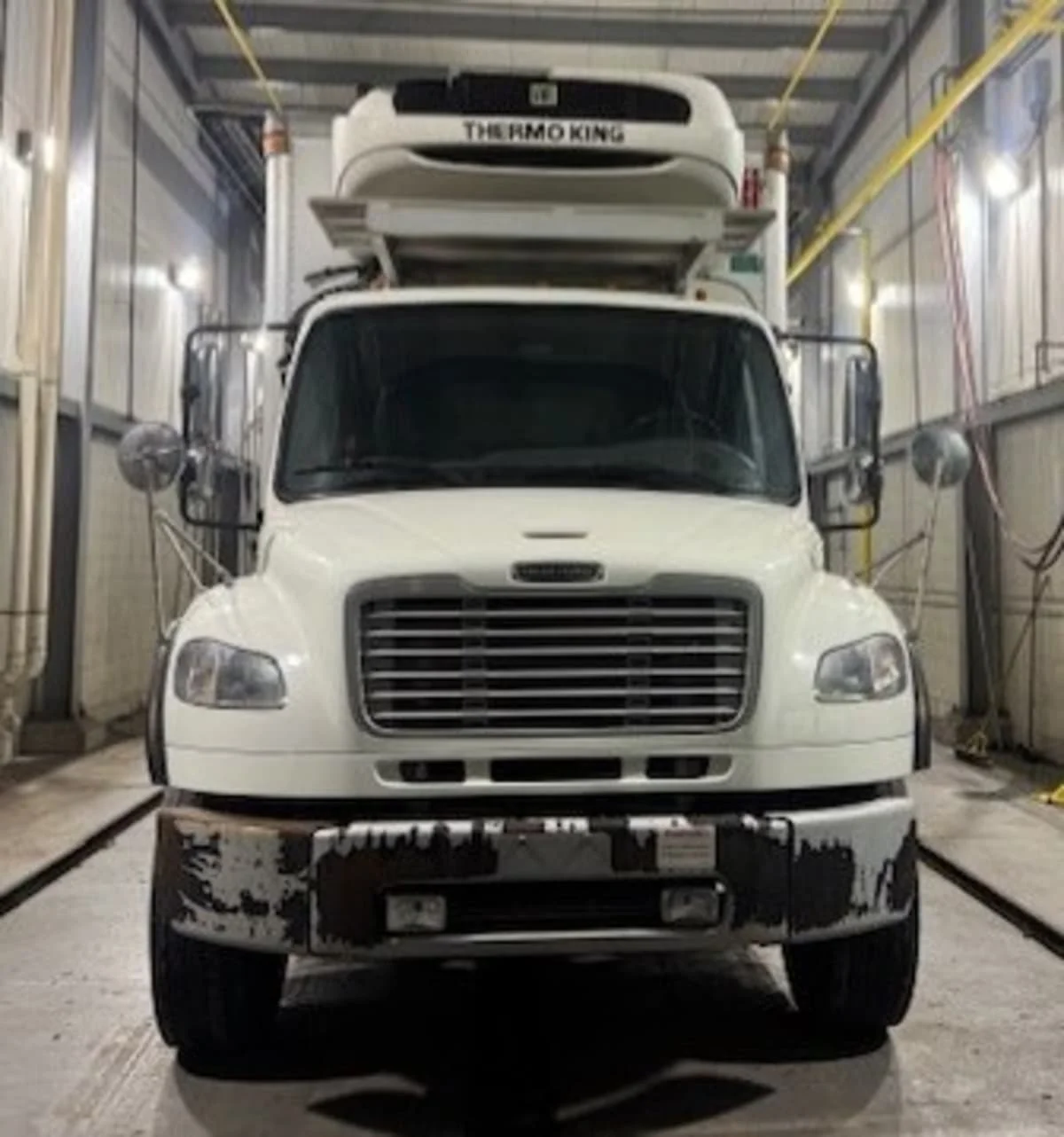 2019 Freightliner M2 106 - image 2