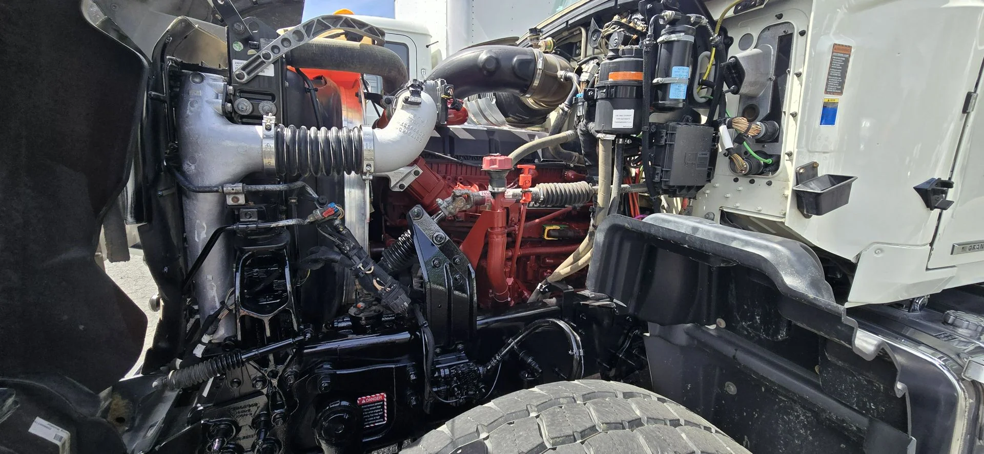 2024 Mack Granite - image 17