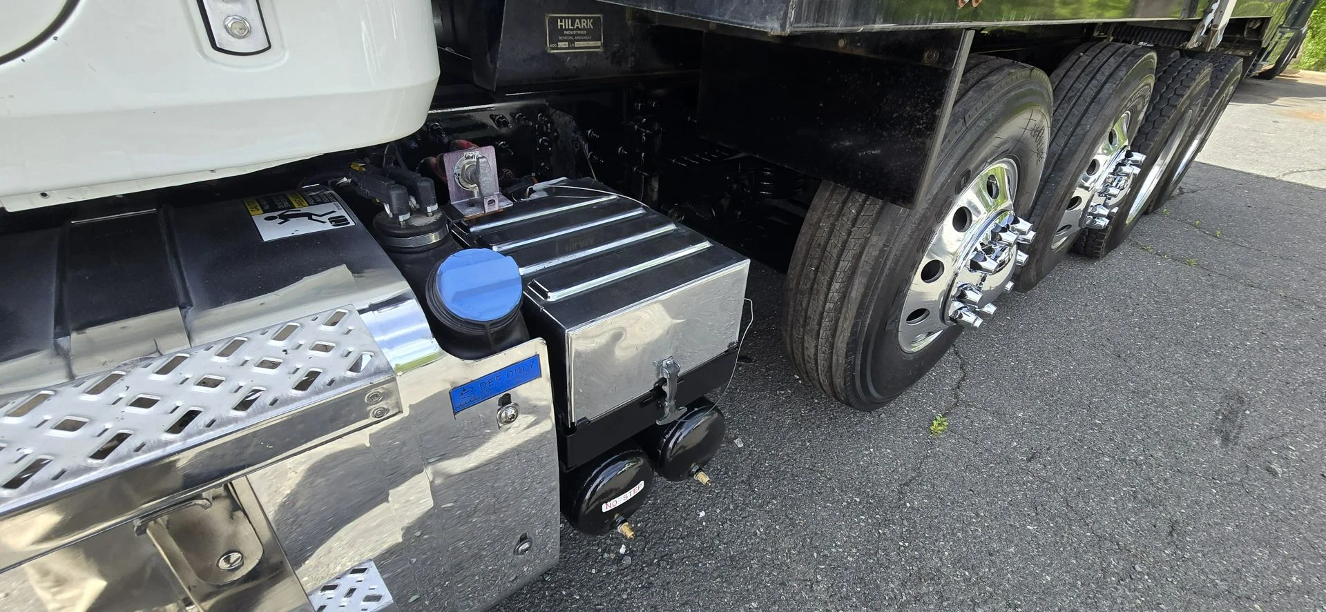 2024 Mack Granite - image 21