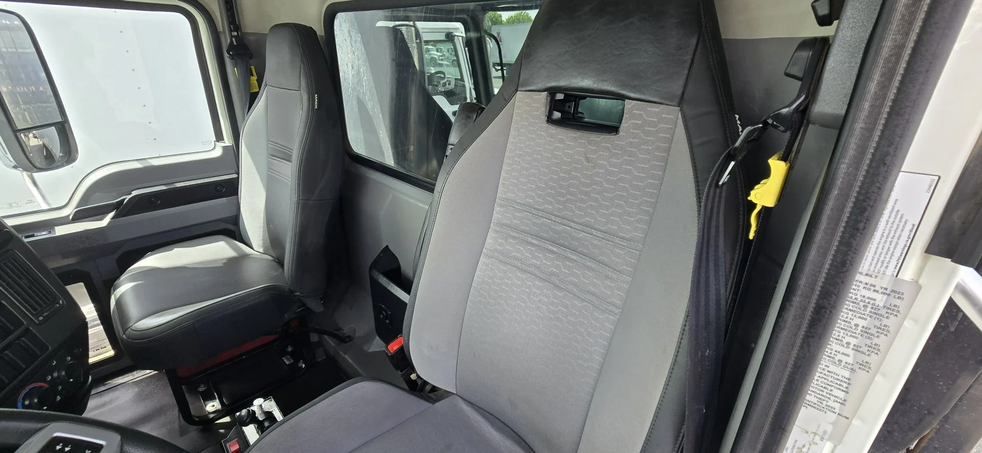 2024 Mack Granite - image 22