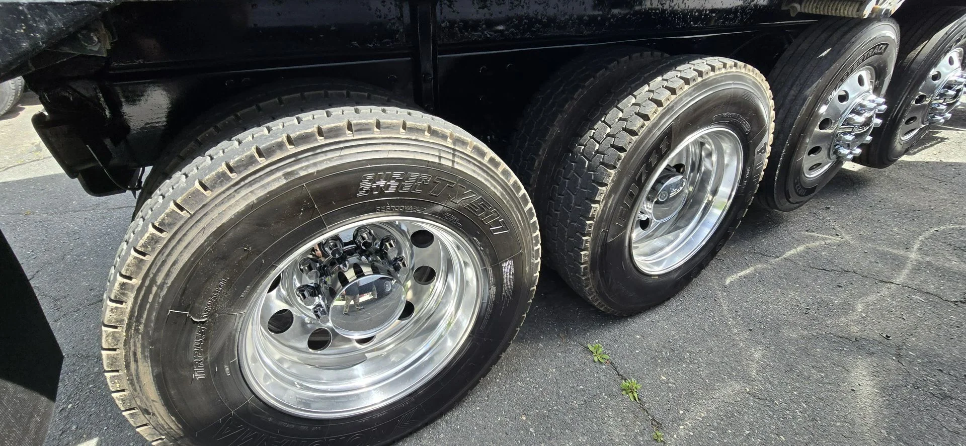 2024 Mack Granite - image 12