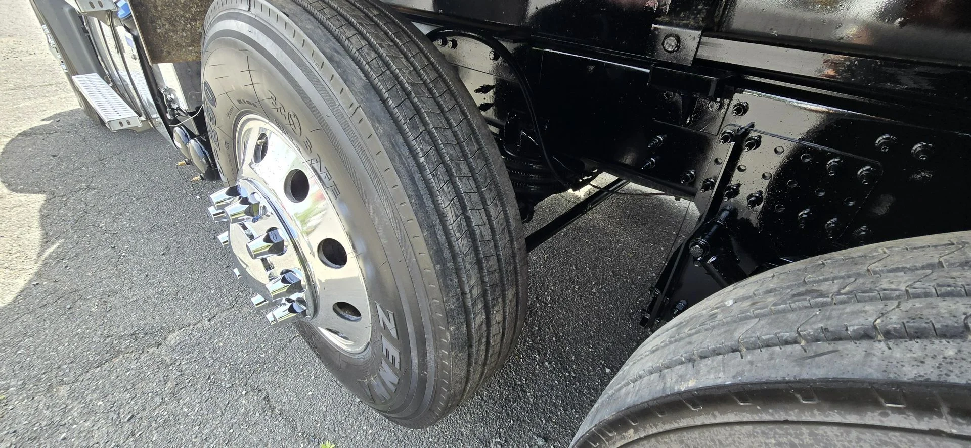 2024 Mack Granite - image 5