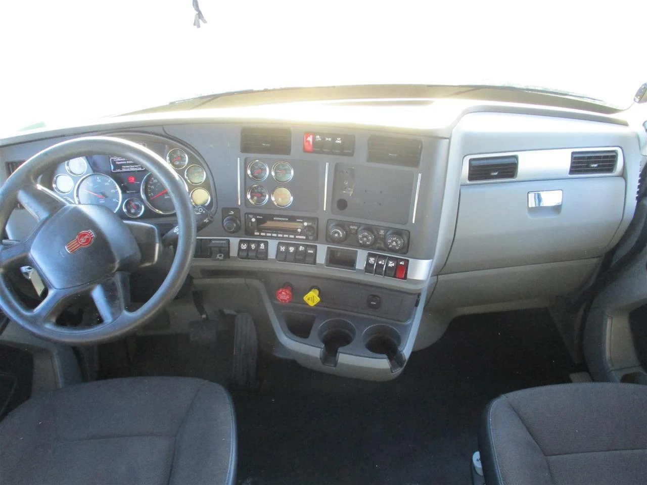 2022 Kenworth T680 - image 11