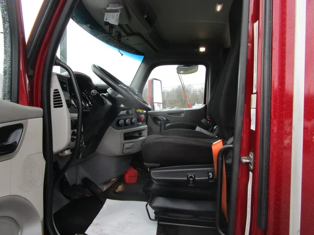 2020 Peterbilt 567 - image 9
