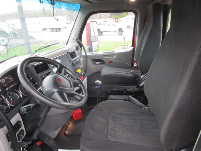 2020 Peterbilt 567 - image 10