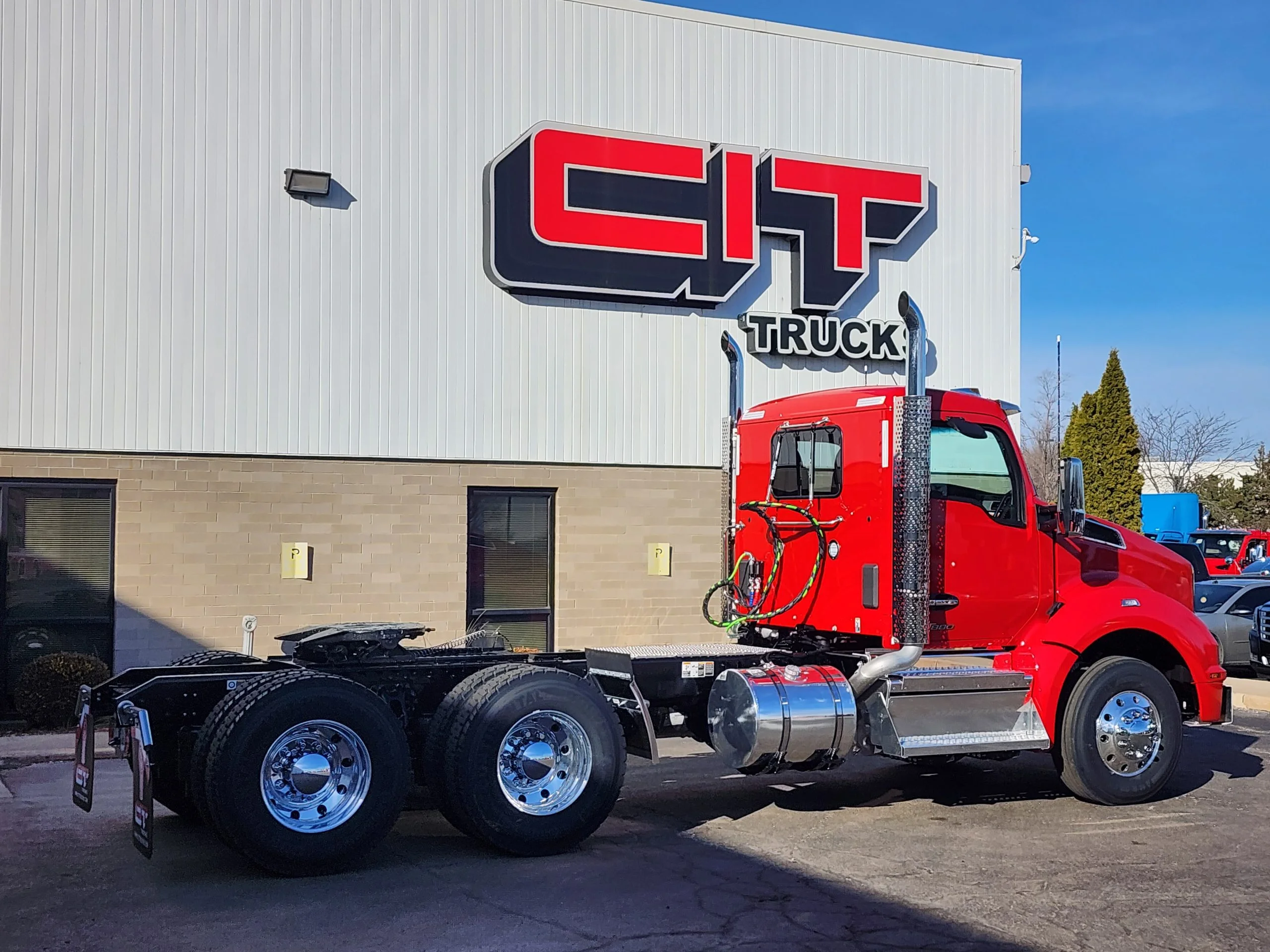 2027 Kenworth T880 - image 5