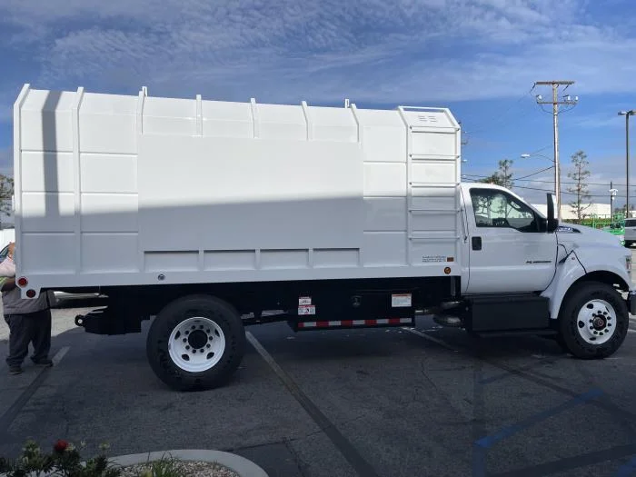 2027 Ford F-650 — photo 6