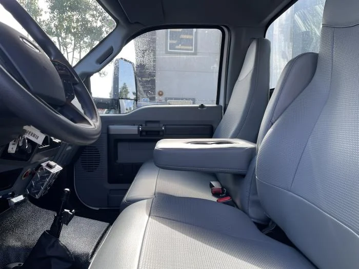 2027 Ford F-650 — photo 17