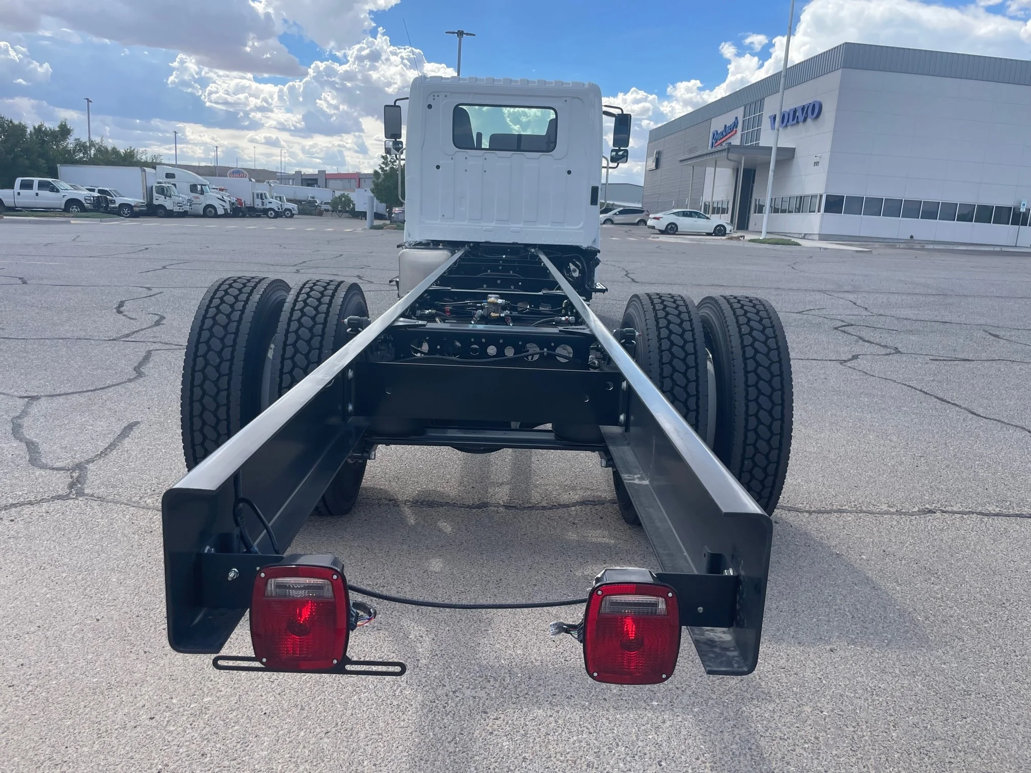 2025 Hino L6 in Albuquerque, NM — photo 6
