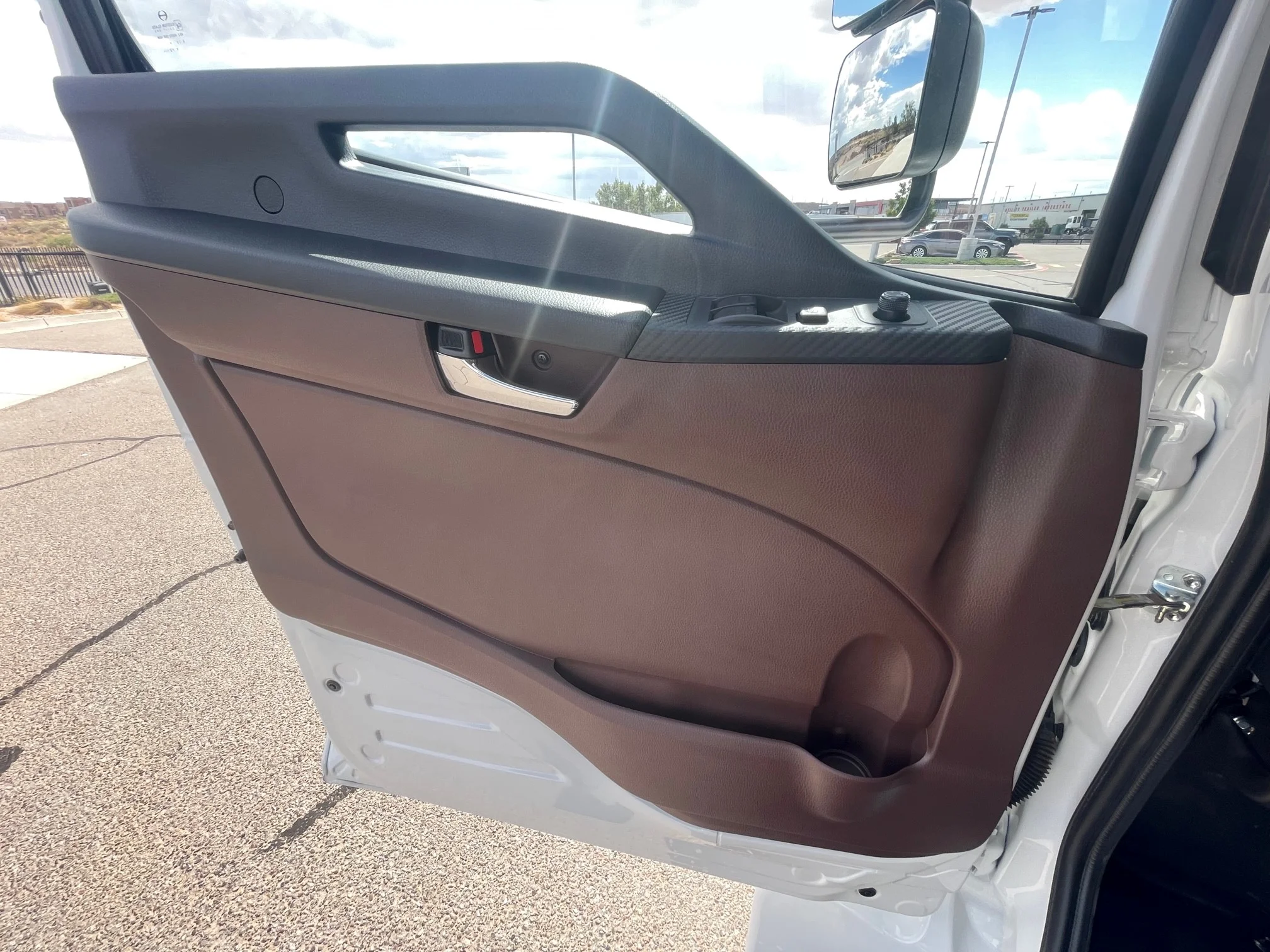 2025 Hino L6 in Albuquerque, NM — photo 10