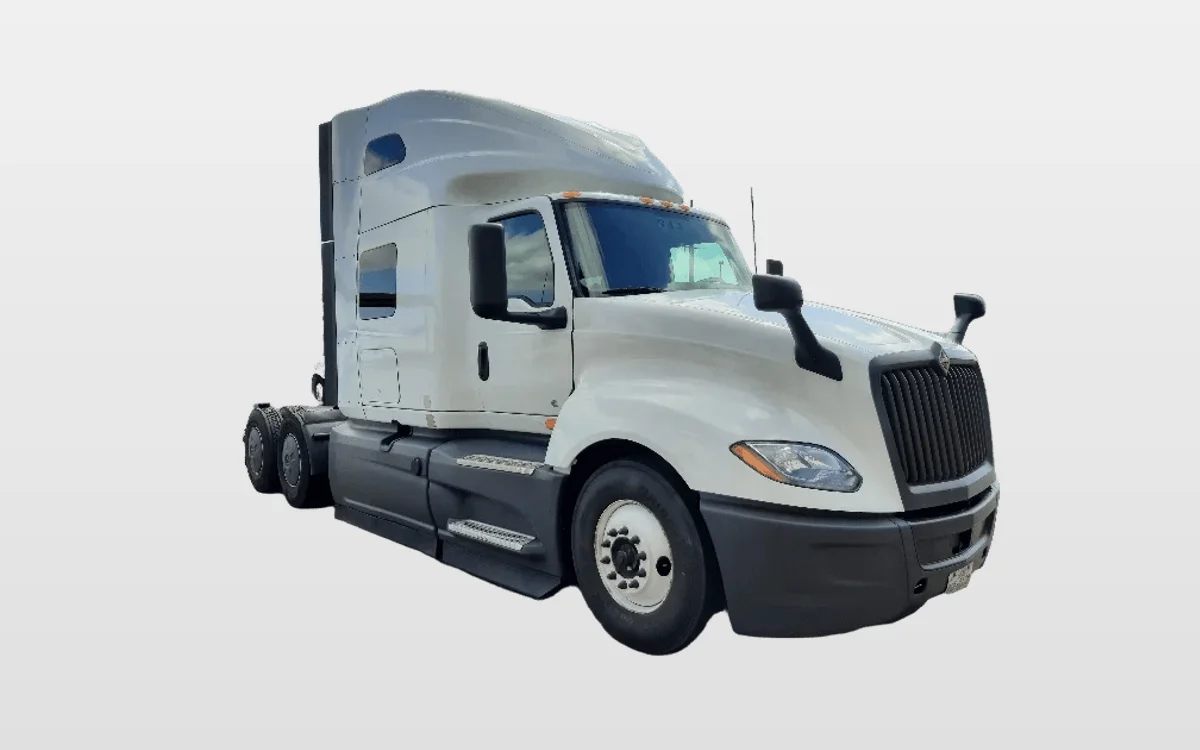 2023 International LT - image 1