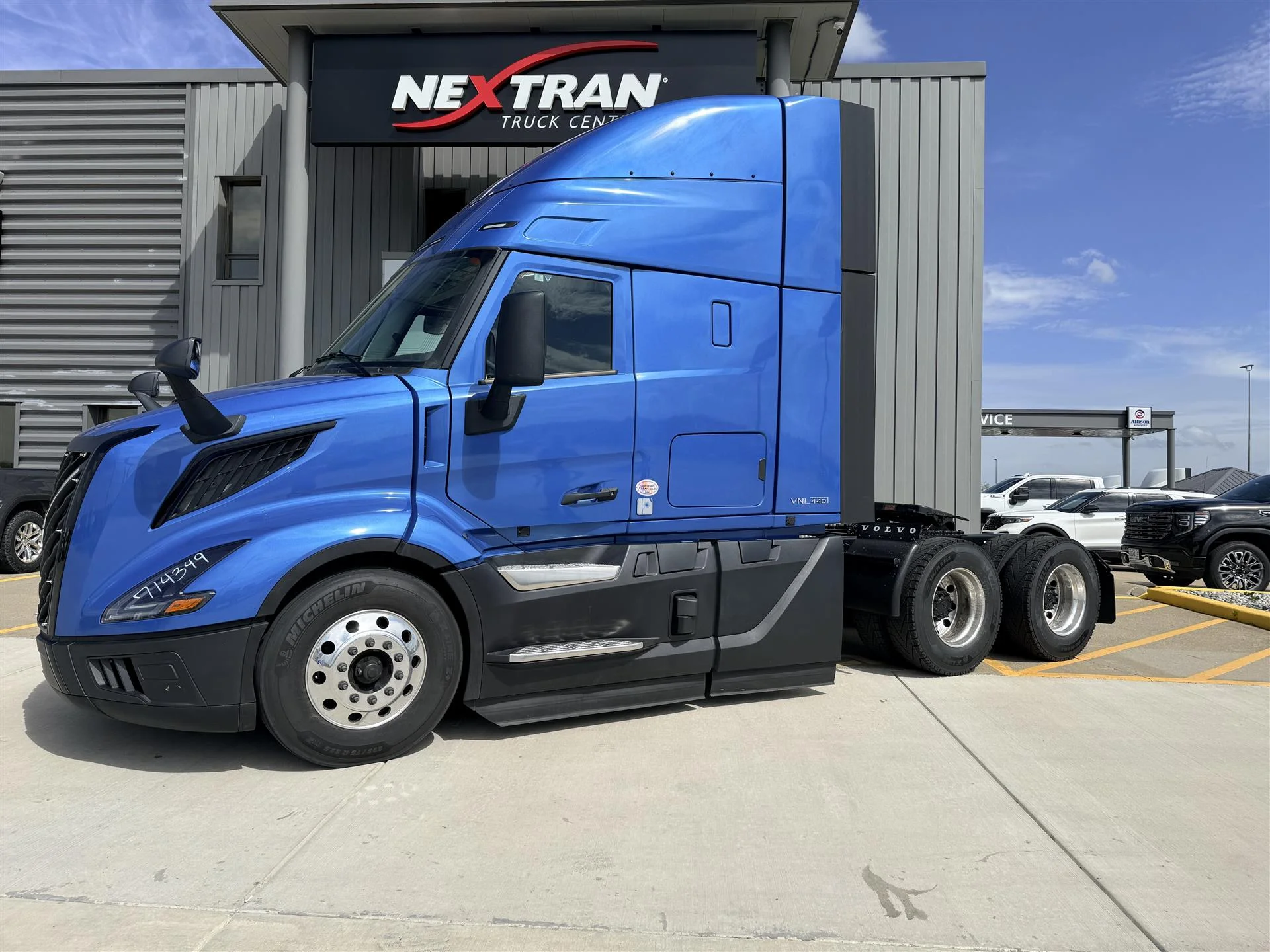 2026 Volvo in Kansas City, MO — photo 3