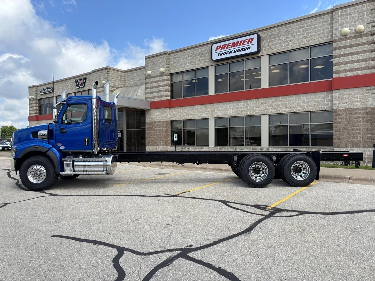 2027 Western Star 49X — photo 8