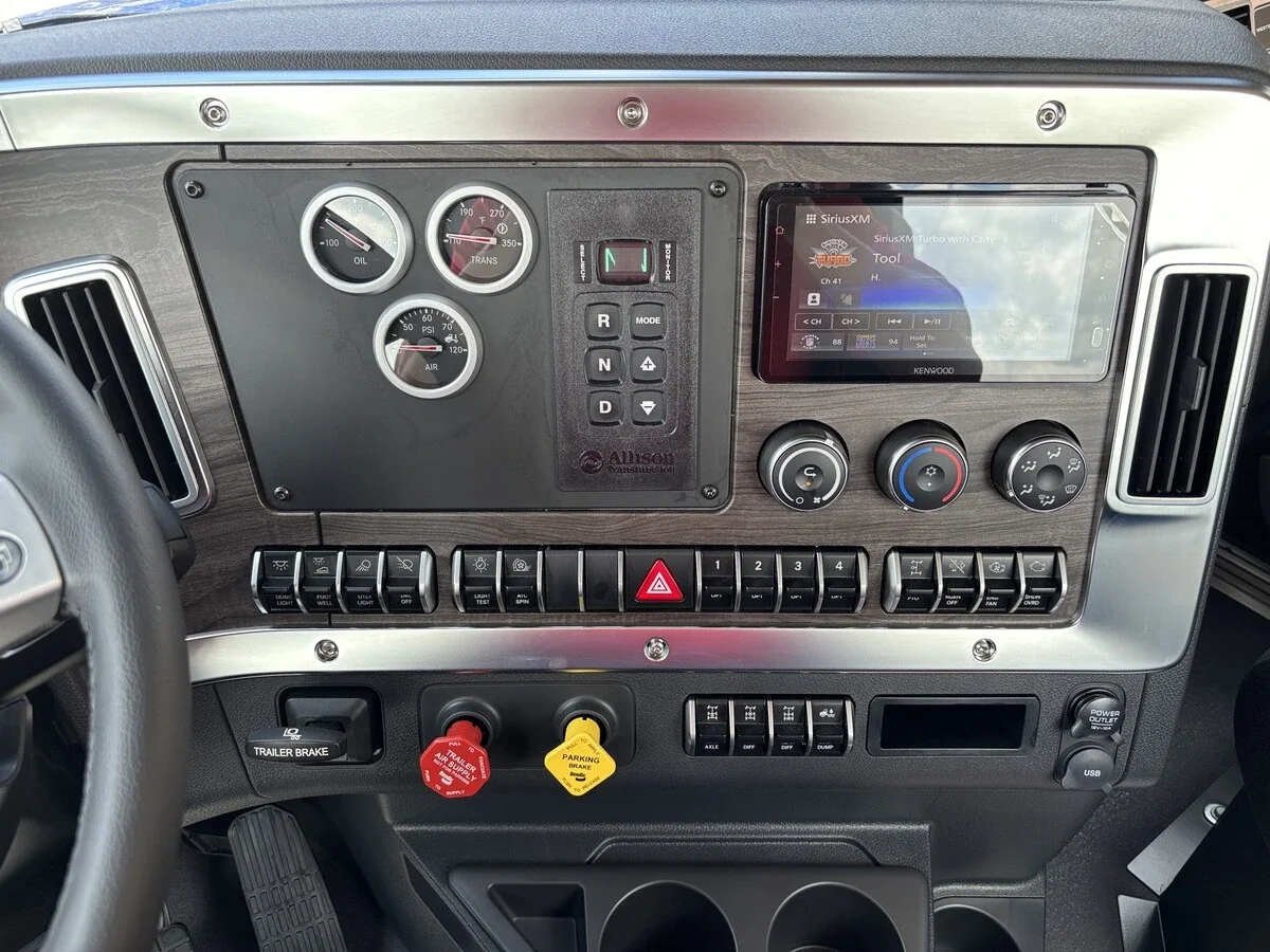 2027 Western Star 49X — photo 15