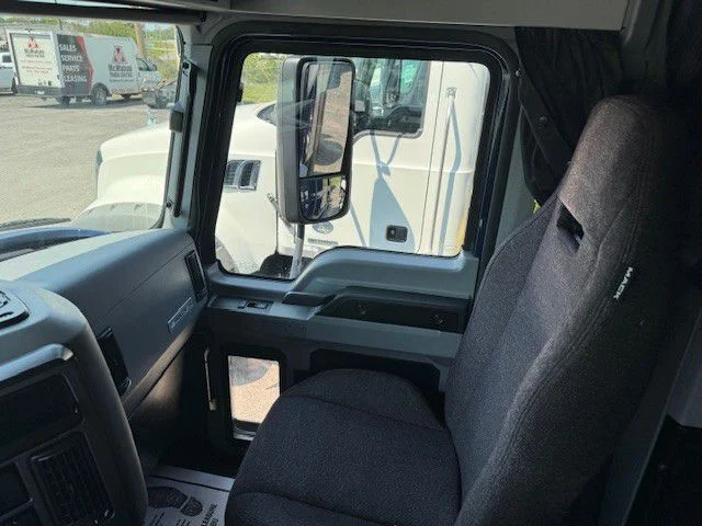 2024 Mack Anthem - image 17