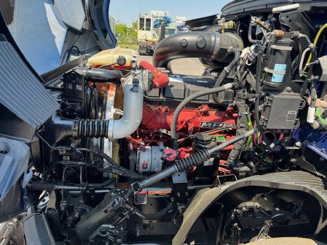 2024 Mack Anthem - image 9