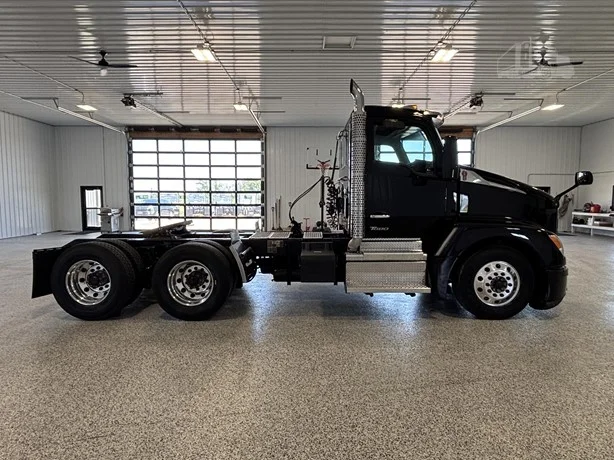 2024 Kenworth T680 in Hartford, SD — photo 6