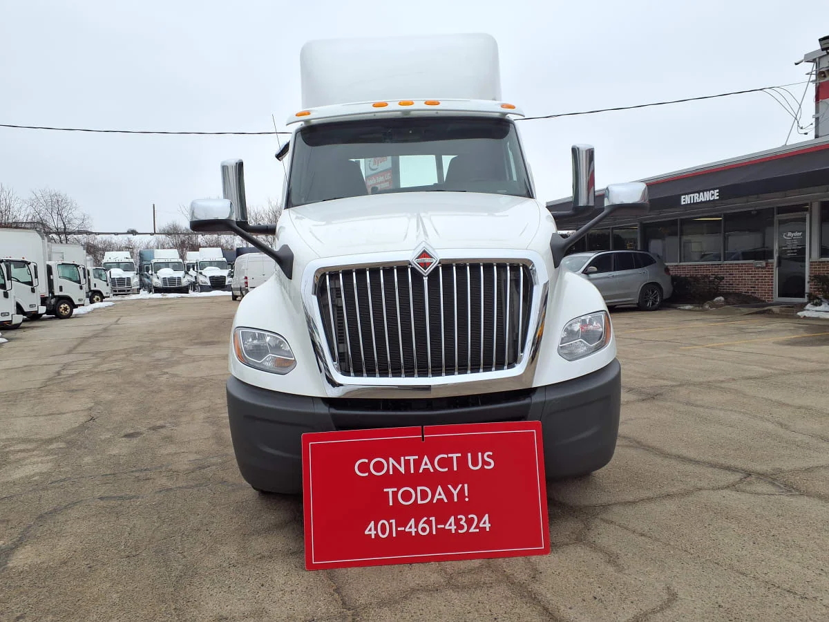 2019 International LT in Warwick, RI — photo 2