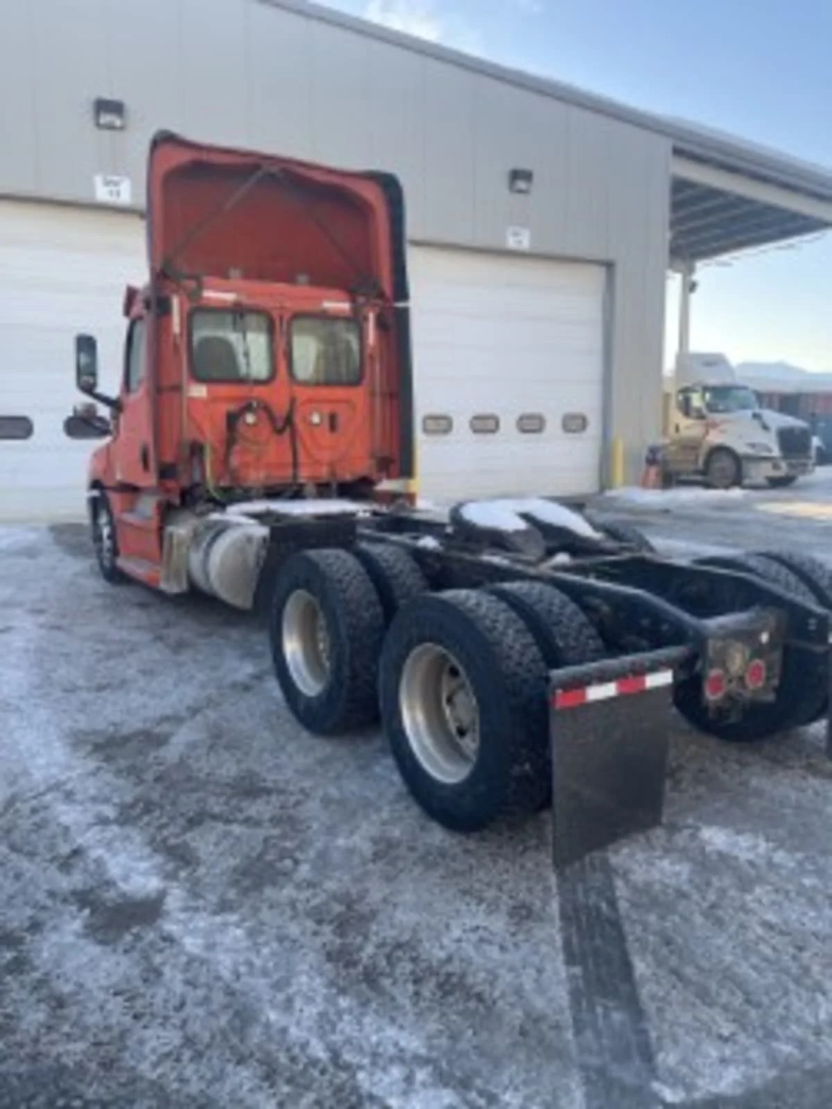 2019 Freightliner Cascadia in Anchorage, AK — photo 6