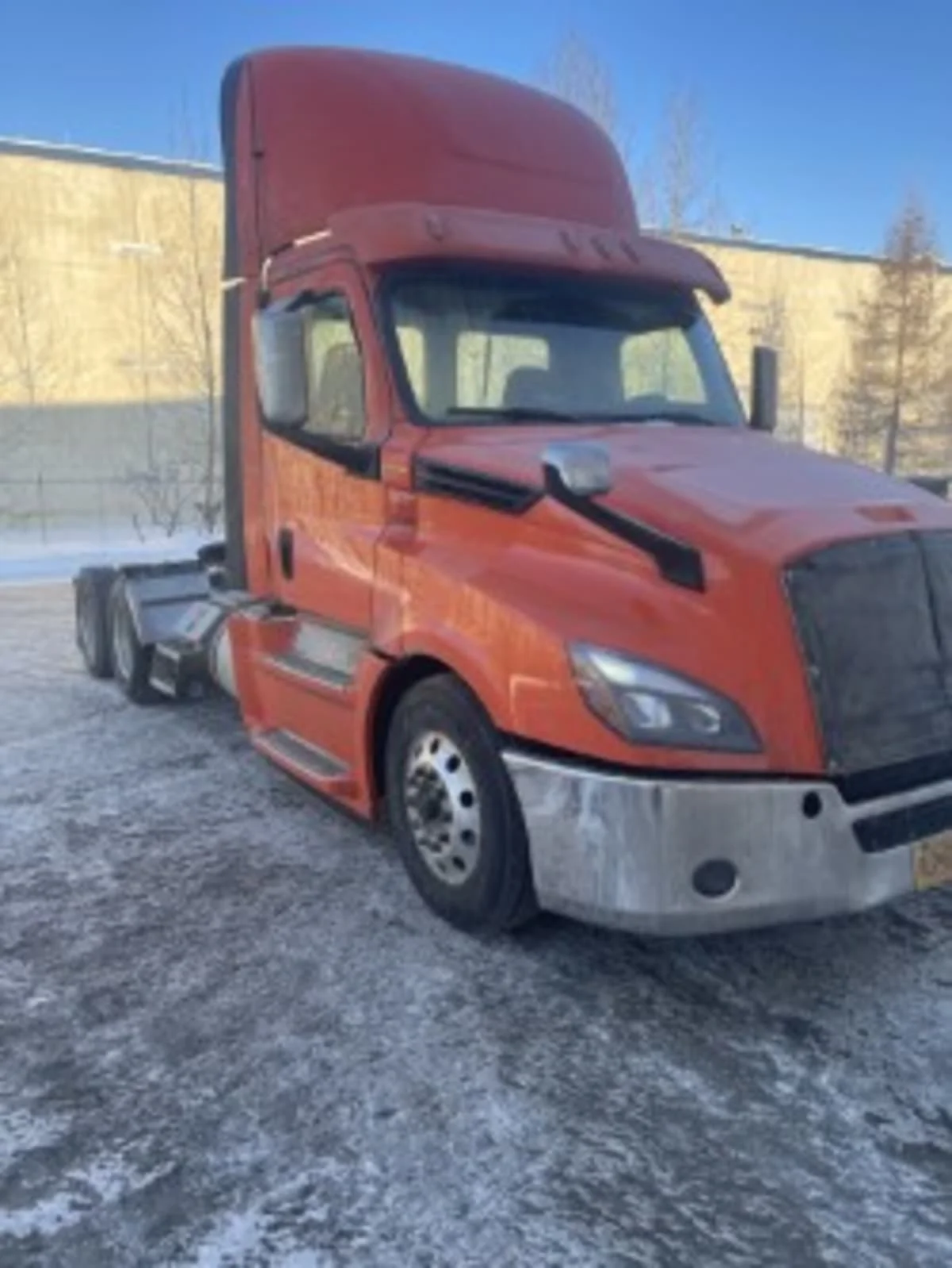 2019 Freightliner Cascadia in Anchorage, AK — photo 3