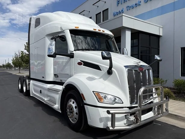 2024 Peterbilt 579 in Salt Lake City, UT — photo 2