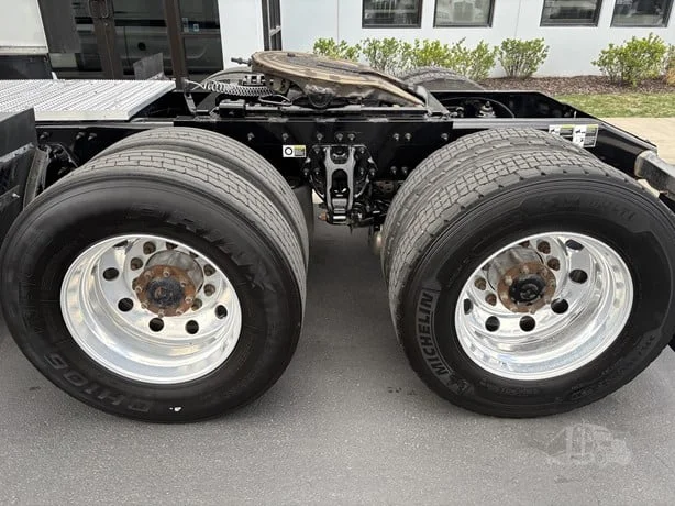 2024 Peterbilt 579 in Salt Lake City, UT — photo 7