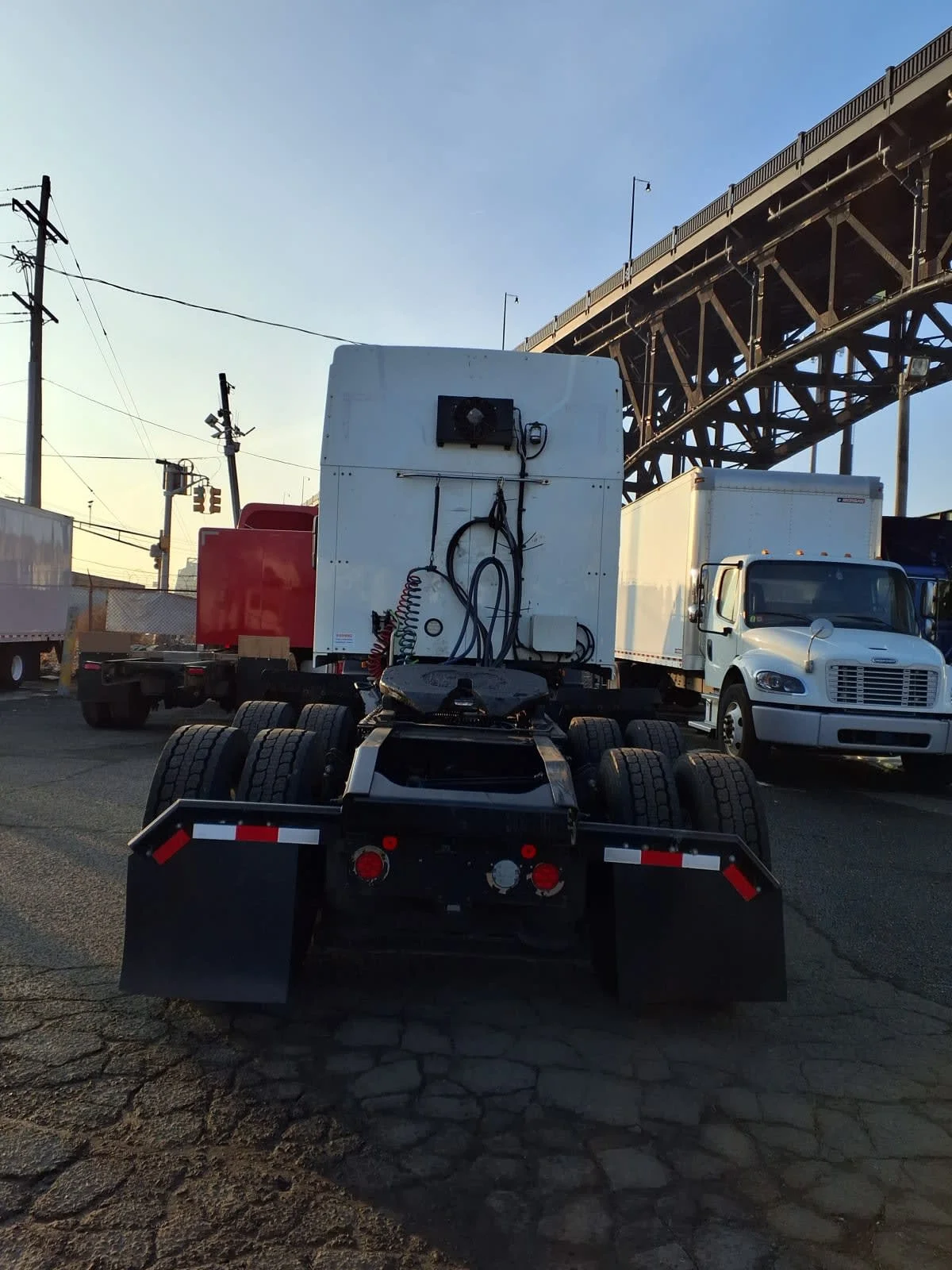 2020 Mack Anthem - image 5