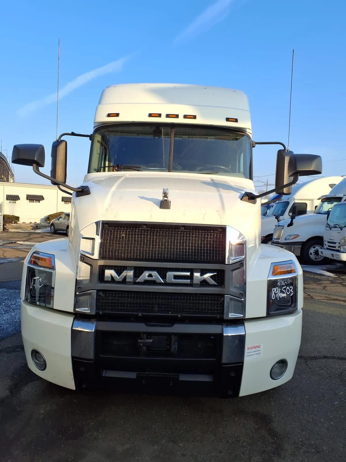 2020 Mack Anthem - image 2