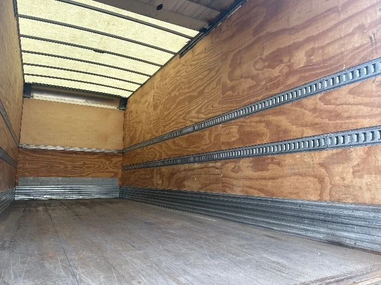 2019 Freightliner M2 106 - image 10