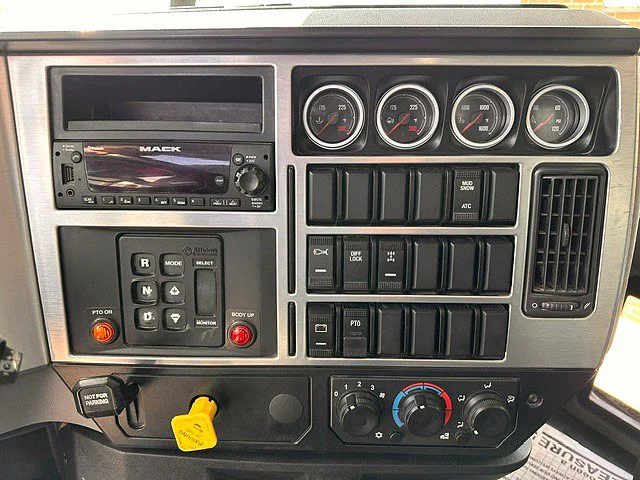 2024 Mack Granite in London, OH — photo 11