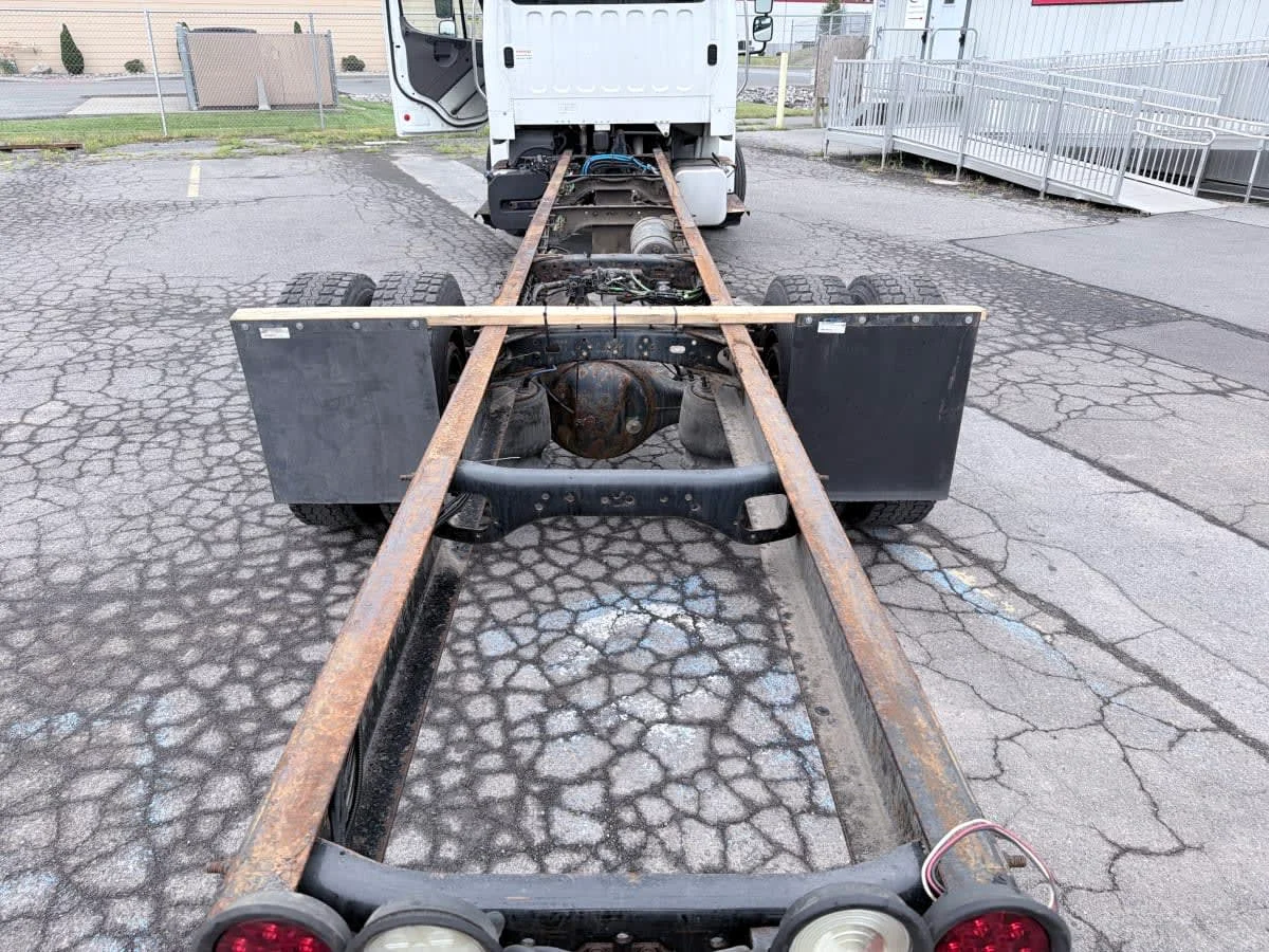 2020 Freightliner M2 106 in Syracuse, NY — photo 8