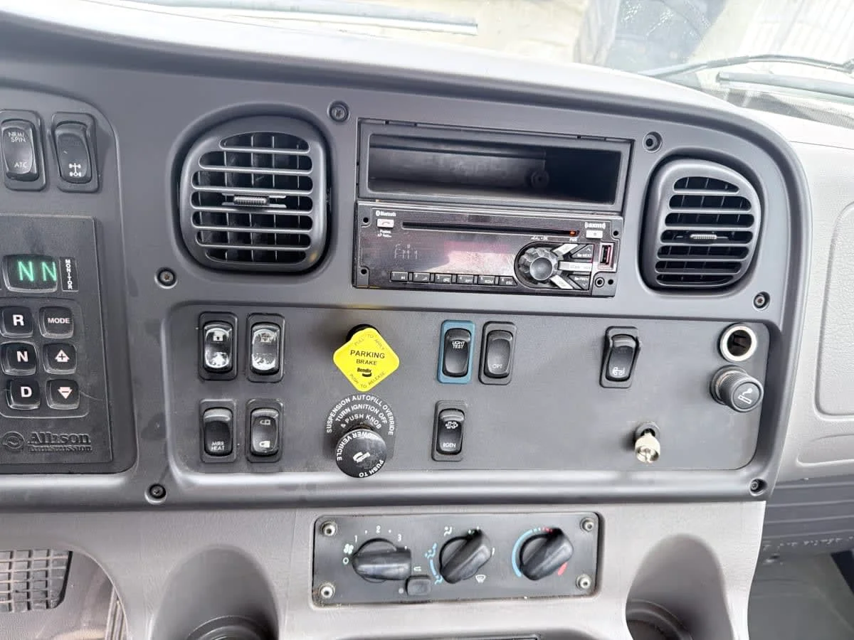 2020 Freightliner M2 106 in Syracuse, NY — photo 11