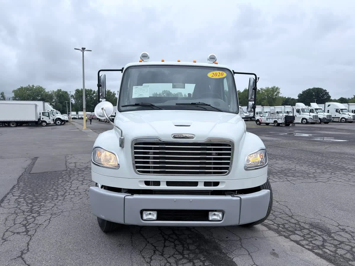 2020 Freightliner M2 106 in Syracuse, NY — photo 2